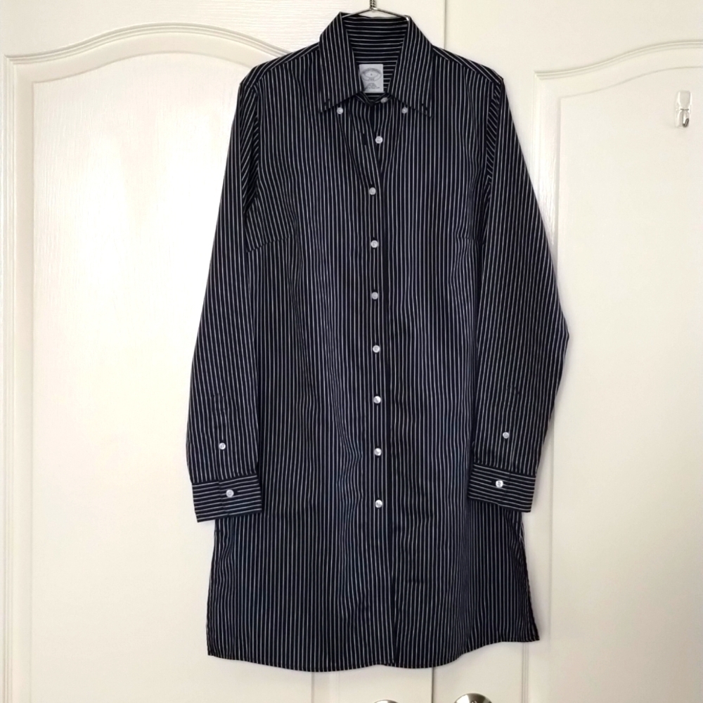 Brooks Brothers 346 denim dress size 4 navy and white pin stripe fitted
